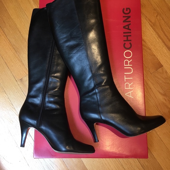 Arturo Chiang Shoes - Tall leather heeled boot